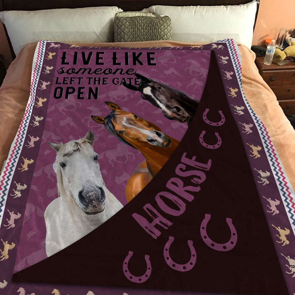 Horse Hoof Pattern Purple Background Blanket, Farm Blanket, Farm Animal Blanket
