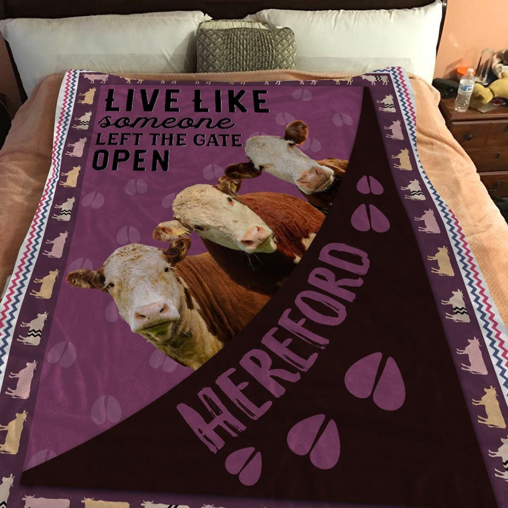 Hereford Hoof Pattern Purple Background Blanket, Farm Blanket, Farm Animal Blanket
