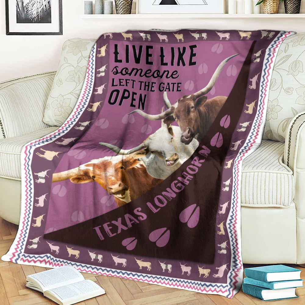 Texas Longhorn Hoof Pattern Purple Background Blanket, Farm Blanket, Farm Animal Blanket