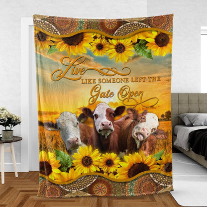 Hereford Live Like Someone Left The Gate Open Blanket, Farm Blanket, Farm Animal Blanket