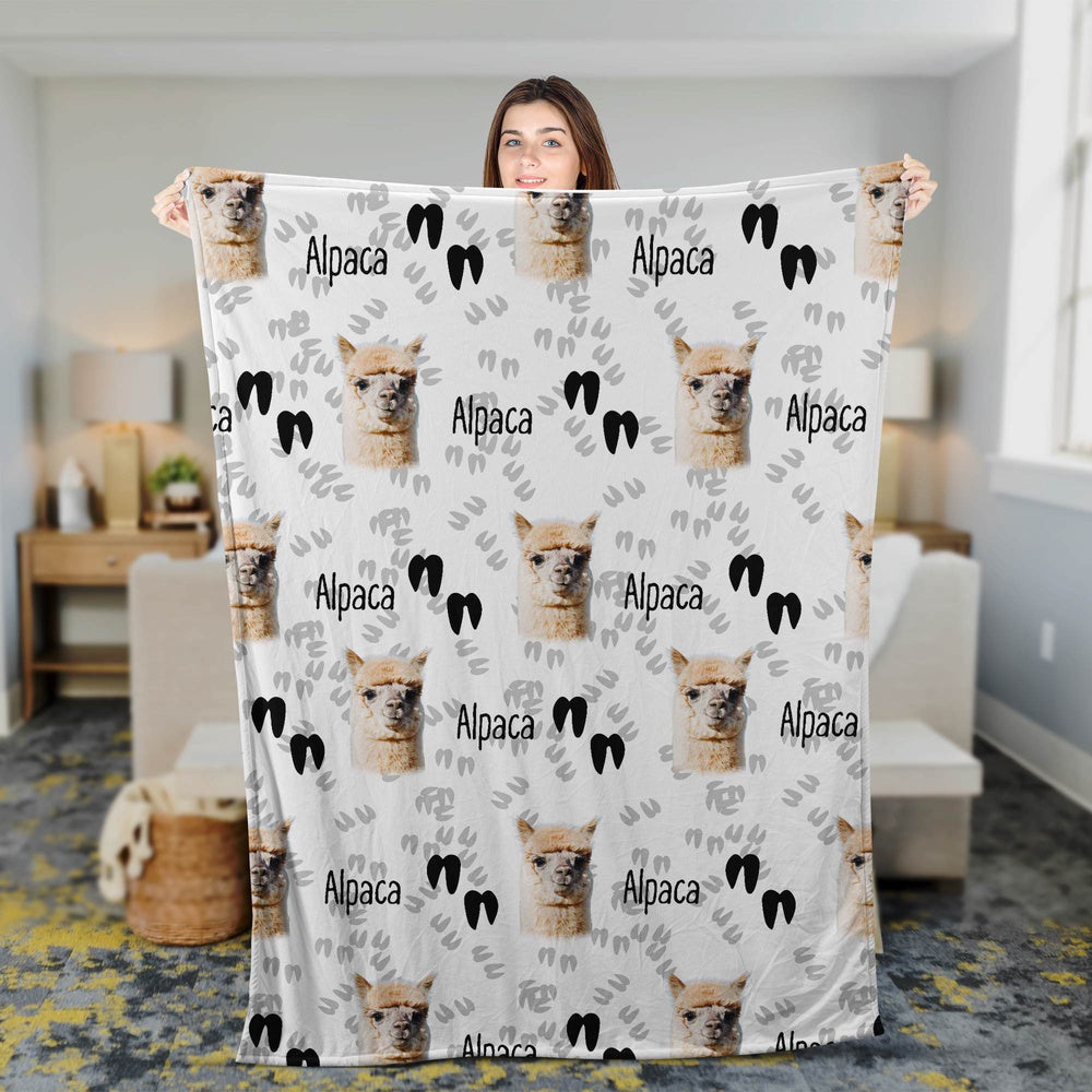 Alpaca Happy Pattern Blanket, Farm Blanket, Farm Animal Blanket