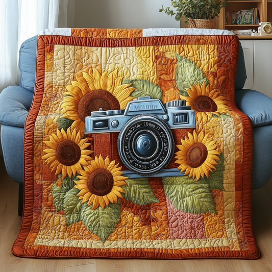 Vintage Camera Quilted Blanket GFTONL2908